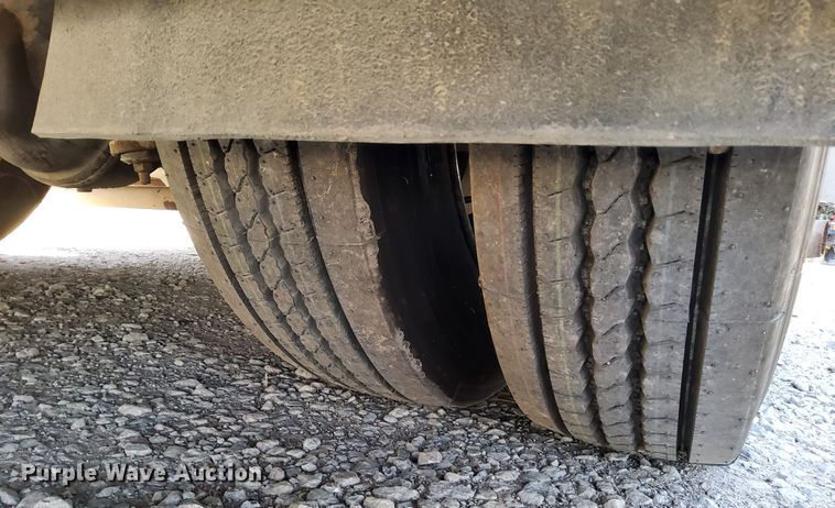 image for item DN6803 2004 Gulf Stream Sun Voyager 8378MXG  RV