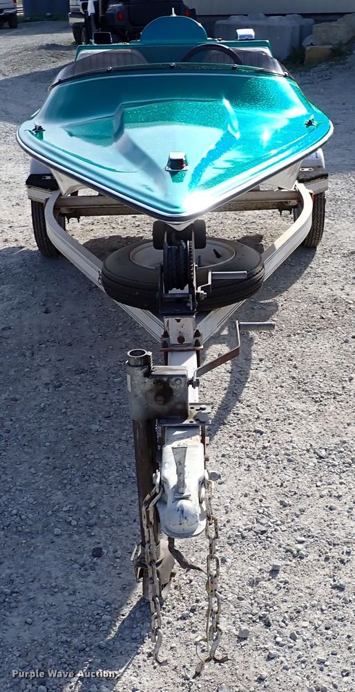 image for item DN6808 1987 Funjet  boat