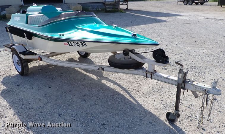image for item DN6808 1987 Funjet  boat