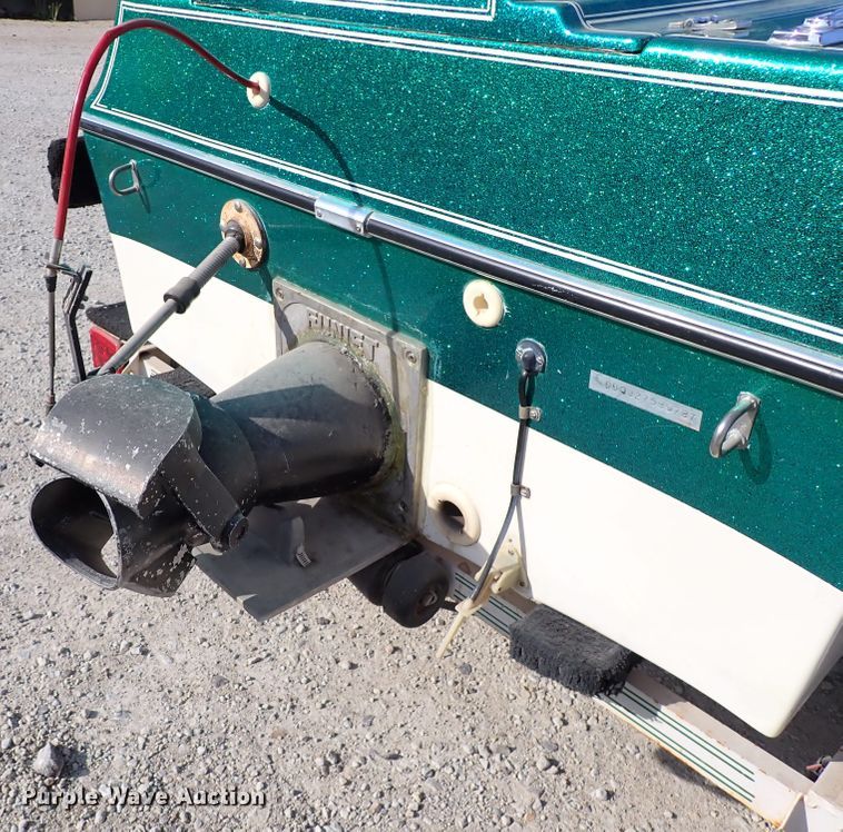 image for item DN6808 1987 Funjet  boat