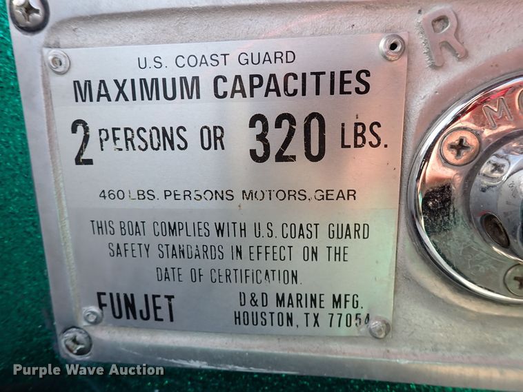 image for item DN6808 1987 Funjet  boat