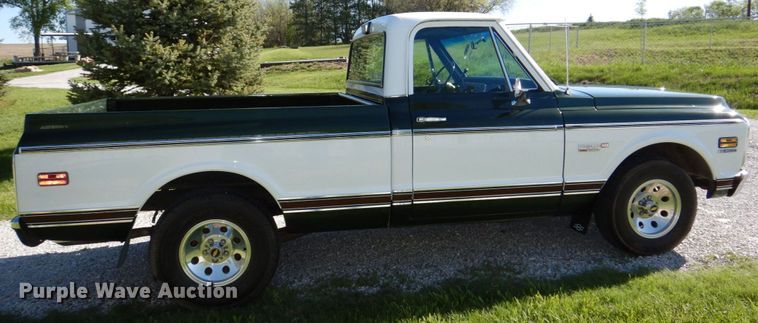 image for item DN7393 1972 Chevrolet Cheyenne 10  pickup truck