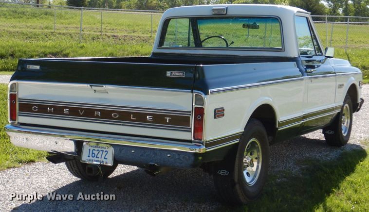 image for item DN7393 1972 Chevrolet Cheyenne 10  pickup truck