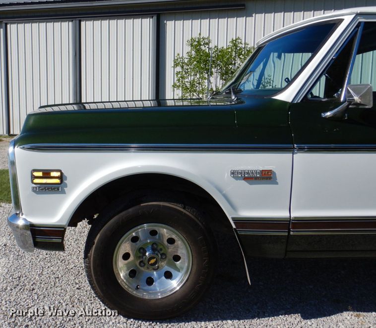 image for item DN7393 1972 Chevrolet Cheyenne 10  pickup truck