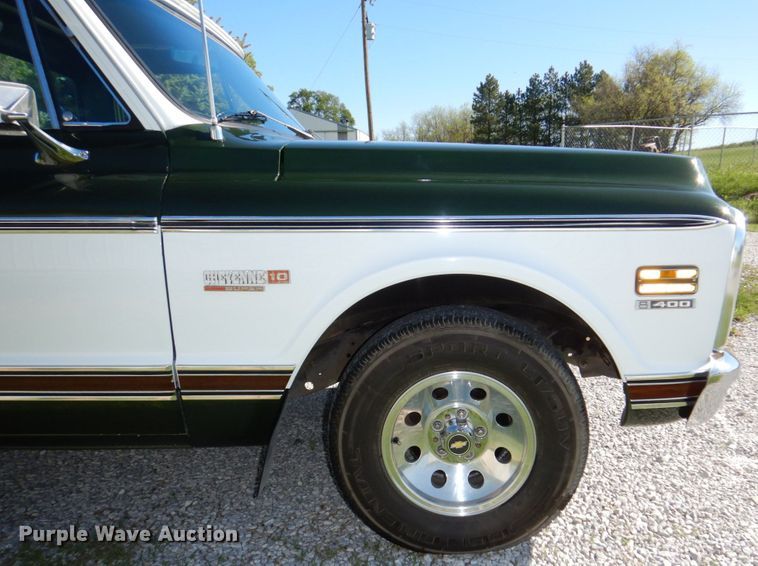 image for item DN7393 1972 Chevrolet Cheyenne 10  pickup truck