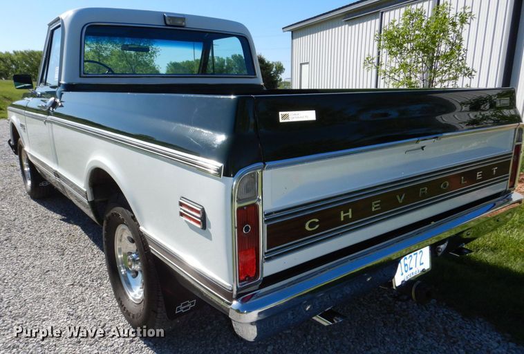 image for item DN7393 1972 Chevrolet Cheyenne 10  pickup truck