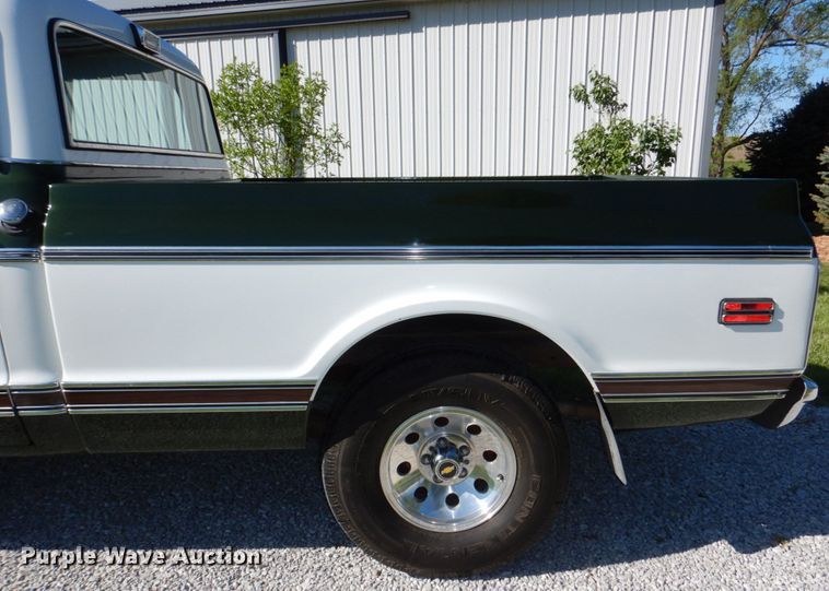 image for item DN7393 1972 Chevrolet Cheyenne 10  pickup truck