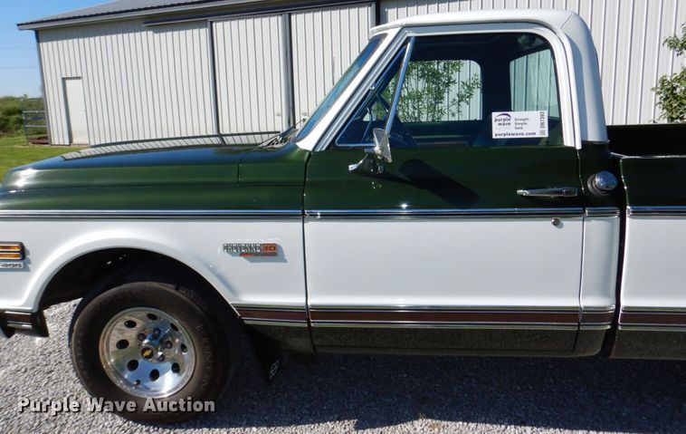 image for item DN7393 1972 Chevrolet Cheyenne 10  pickup truck