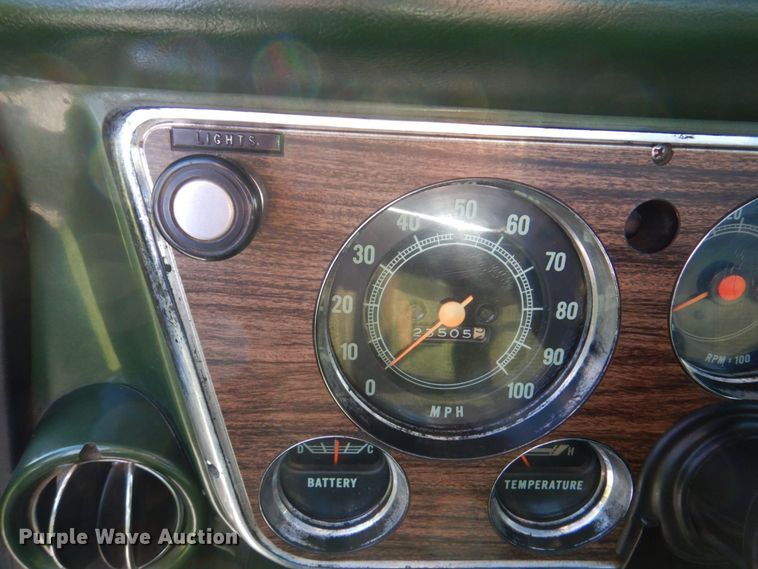 image for item DN7393 1972 Chevrolet Cheyenne 10  pickup truck