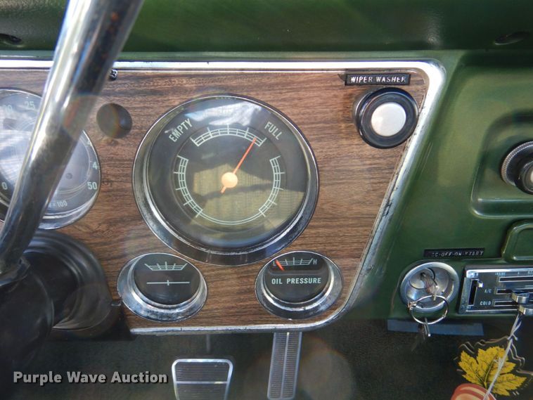 image for item DN7393 1972 Chevrolet Cheyenne 10  pickup truck