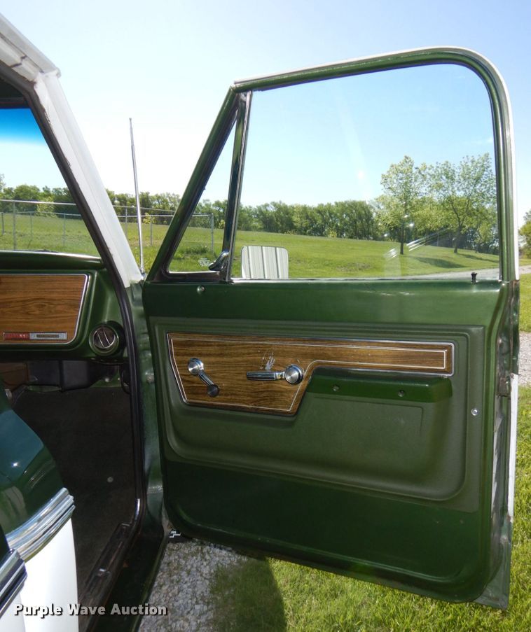 image for item DN7393 1972 Chevrolet Cheyenne 10  pickup truck