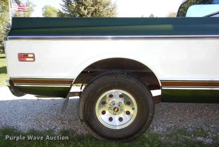 image for item DN7393 1972 Chevrolet Cheyenne 10  pickup truck