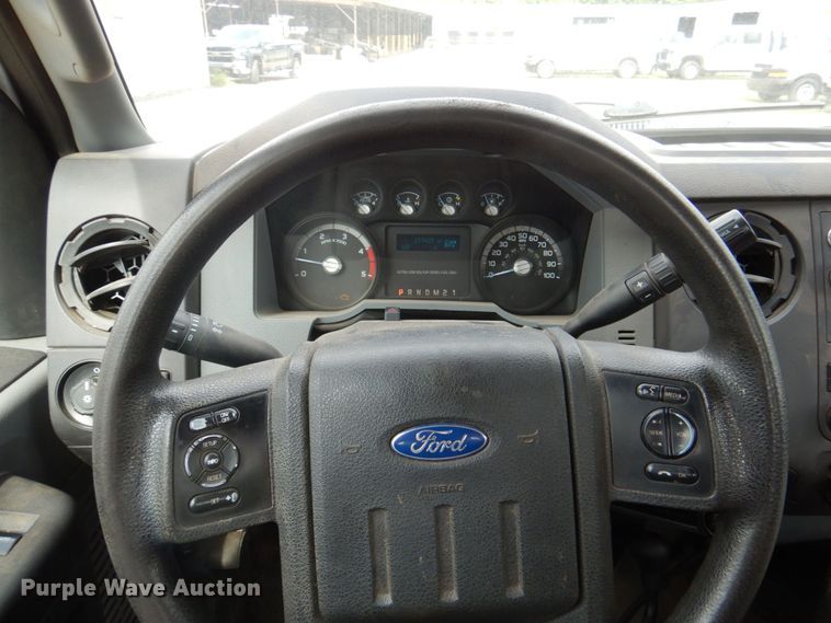 image for item DP4044 2013 Ford F550  truck cab and chassis