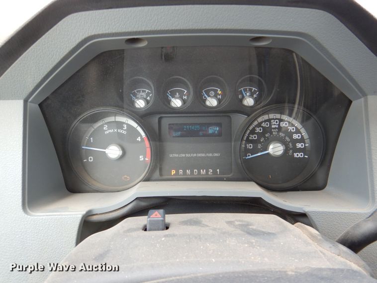 image for item DP4044 2013 Ford F550  truck cab and chassis