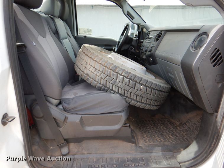 image for item DP4044 2013 Ford F550  truck cab and chassis