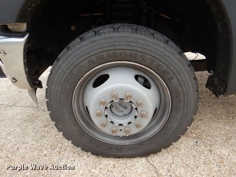 image for item DP4044 2013 Ford F550  truck cab and chassis