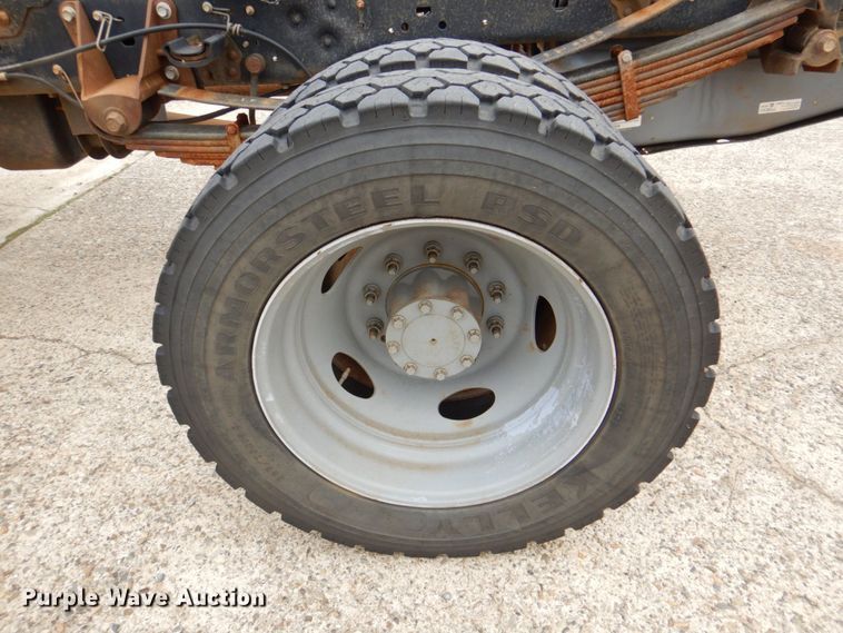 image for item DP4044 2013 Ford F550  truck cab and chassis