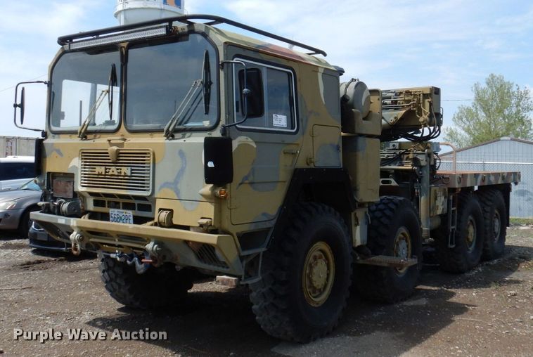 image for item DP5516 1986 MAN M1001  crane truck