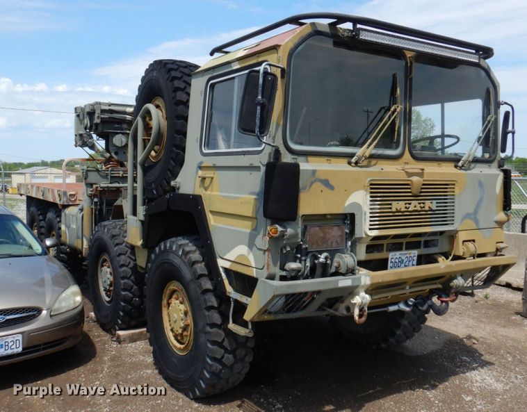 image for item DP5516 1986 MAN M1001  crane truck