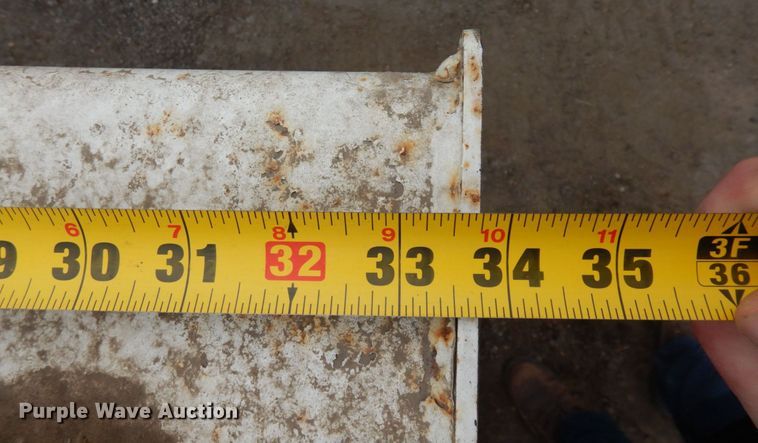 image for item DR0376 (3) Tiger 500 hydraulic tanks