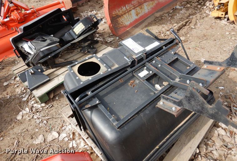 image for item DR0406 (2) lawn mower baggers