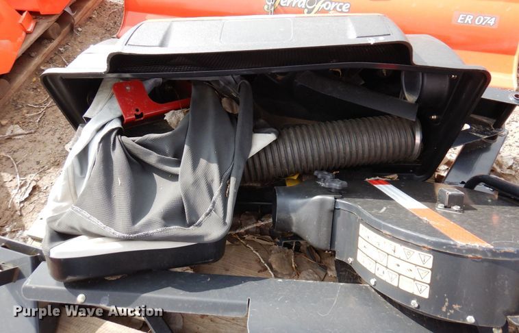 image for item DR0406 (2) lawn mower baggers