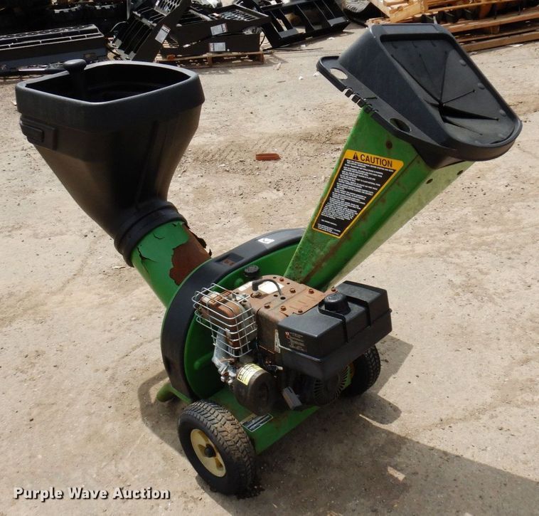 John Deere CS8 wood chipper in Shakopee, MN Item DR0418 sold Purple