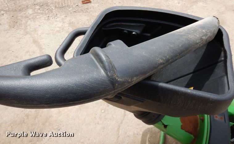 image for item DR0418 John Deere CS8  wood chipper