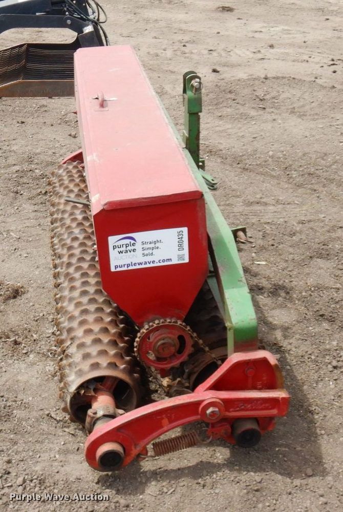 image for item DR0435 Brillion  seeder