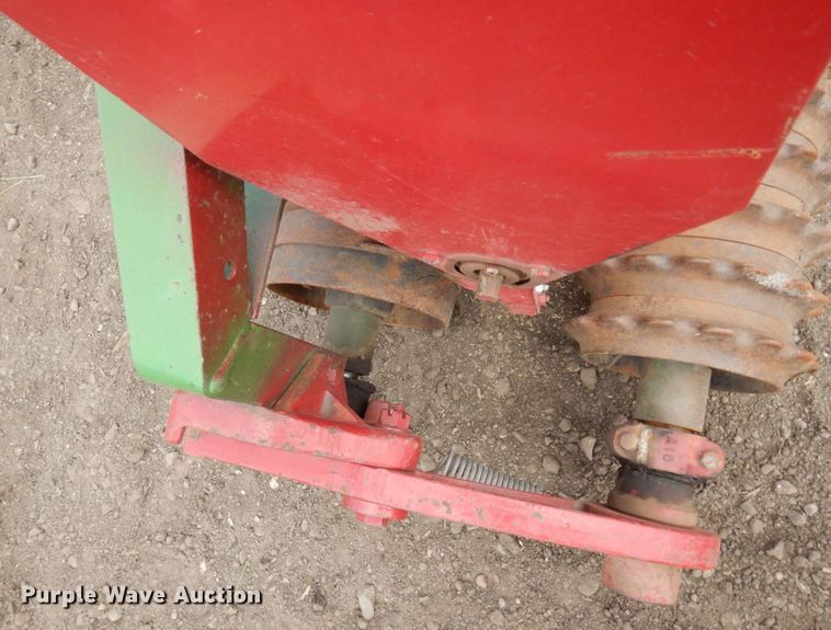 image for item DR0435 Brillion  seeder