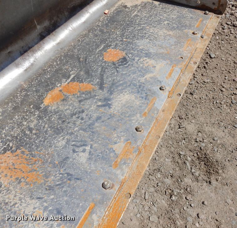 image for item DR1175 2011 Bobcat S130  skid steer loader