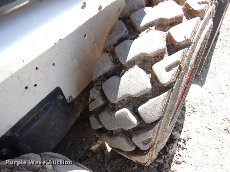 image for item DR1175 2011 Bobcat S130  skid steer loader