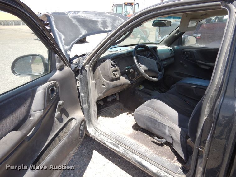 image for item DR1178 2000 Dodge Dakota  pickup truck