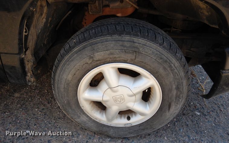 image for item DR1178 2000 Dodge Dakota  pickup truck