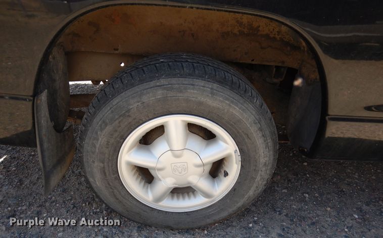 image for item DR1178 2000 Dodge Dakota  pickup truck