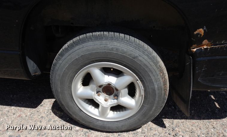 image for item DR1178 2000 Dodge Dakota  pickup truck