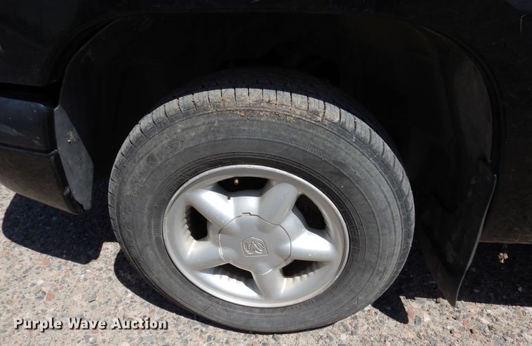 image for item DR1178 2000 Dodge Dakota  pickup truck