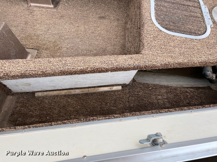 image for item DR1359 1984 Bayliner  boat