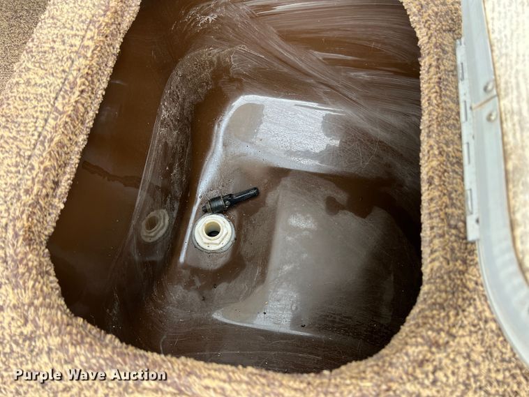 image for item DR1359 1984 Bayliner  boat