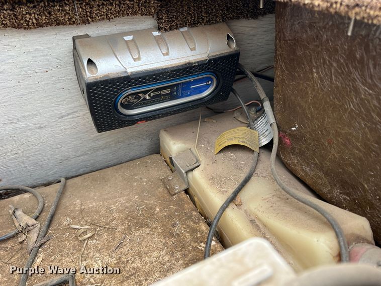 image for item DR1359 1984 Bayliner  boat