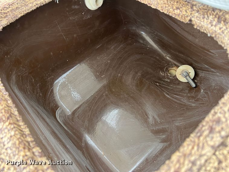 image for item DR1359 1984 Bayliner  boat