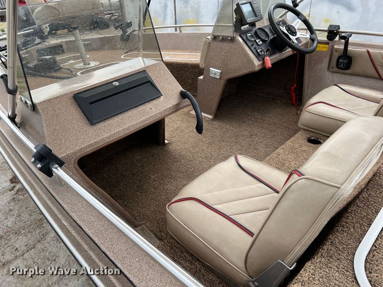 image for item DR1359 1984 Bayliner  boat