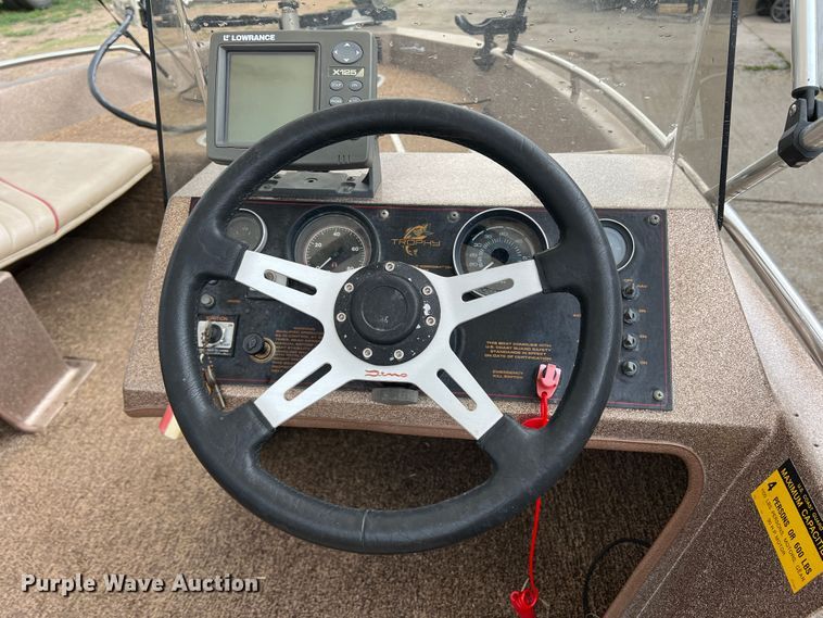 image for item DR1359 1984 Bayliner  boat