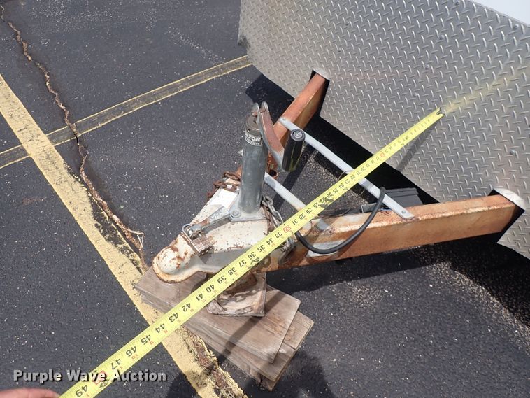 image for item DS7069 2004 Pace American JT714TA2  enclosed cargo trailer