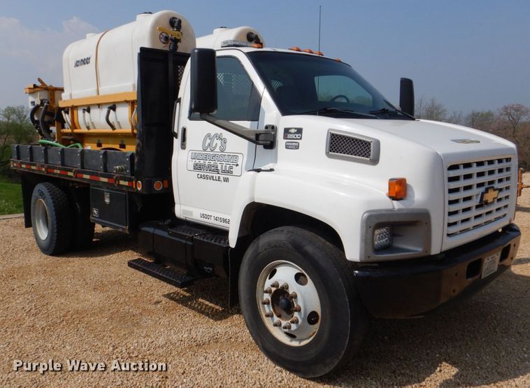 image for item DS8026 2005 Chevrolet C8500  flatbed truck