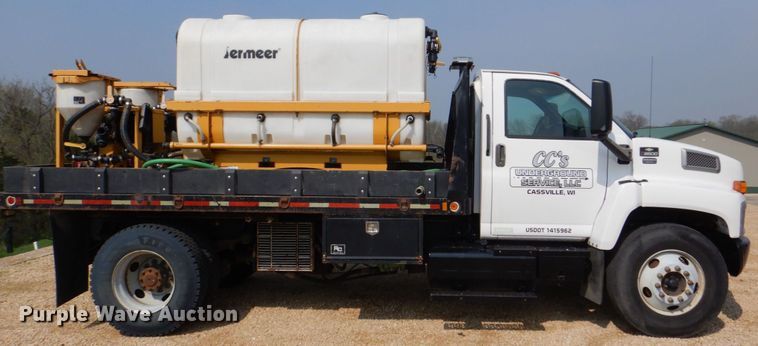 image for item DS8026 2005 Chevrolet C8500  flatbed truck