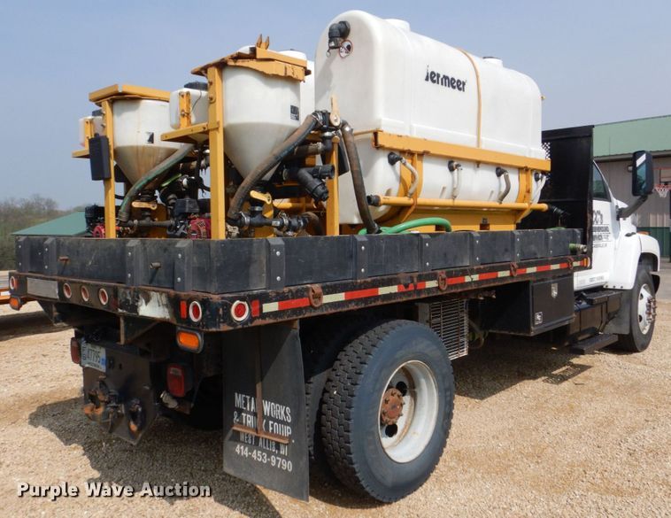 image for item DS8026 2005 Chevrolet C8500  flatbed truck