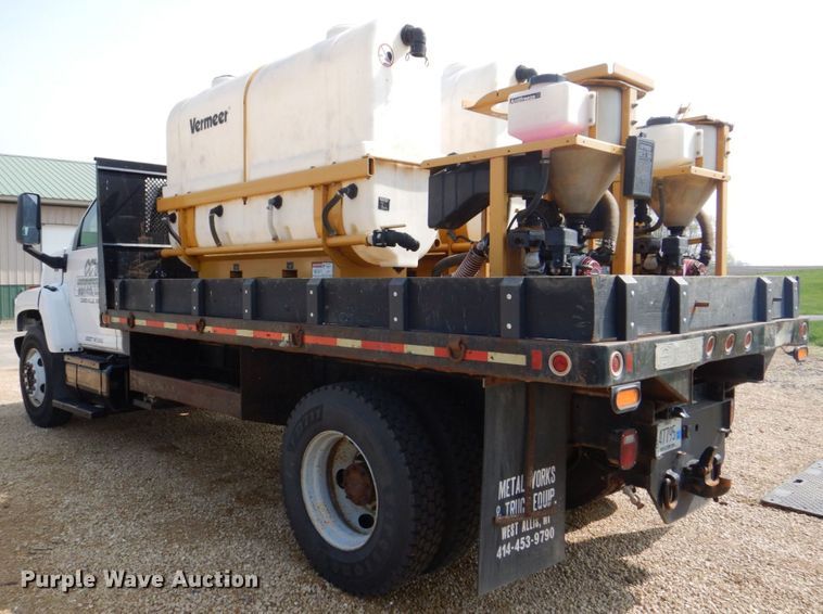 image for item DS8026 2005 Chevrolet C8500  flatbed truck