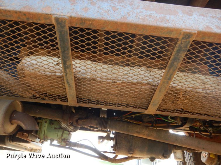 image for item DS8026 2005 Chevrolet C8500  flatbed truck