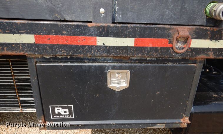 image for item DS8026 2005 Chevrolet C8500  flatbed truck